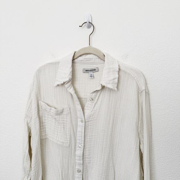 [Urban Outfitters] Cream Cotton Gauze Raw Edge Button Down Cover Up Size Small S - Picture 3 of 10